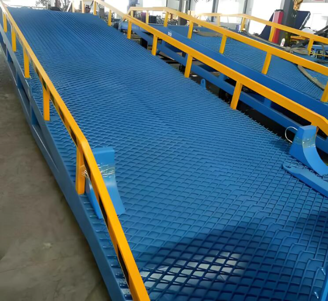 雷波移动式液压登车桥